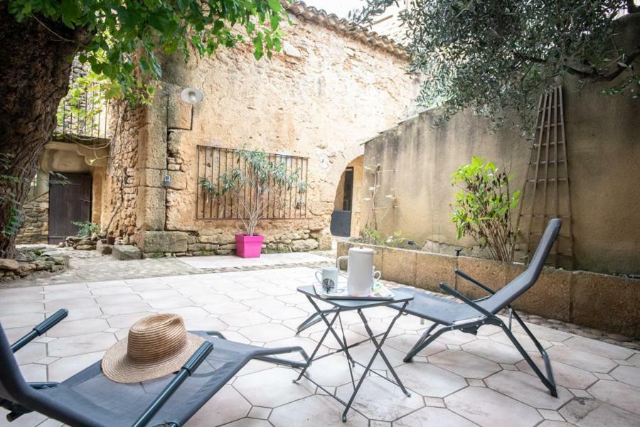 Le Patio Du Murier Vers-Pont-du-Gard Eksteriør billede